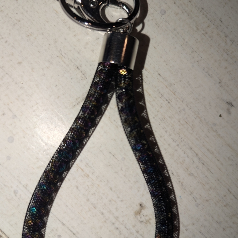 Black keychain Bag Charm - Picture 3 of 4